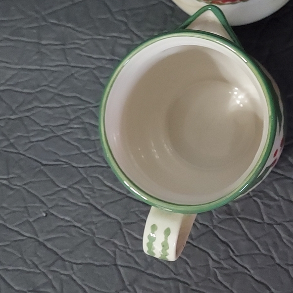 Temptations by Tara Sugar w/Lid &Creamer Red/Green Holly Design - Picture 2 of 8